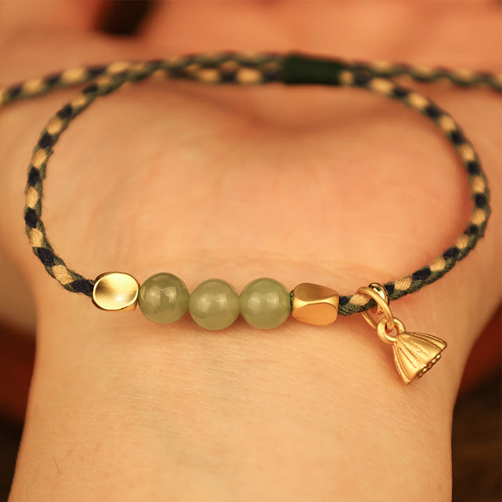 Pulsera trenzada de la suerte con dije de loto de jade hetiano hecho a mano con Buddha Stones