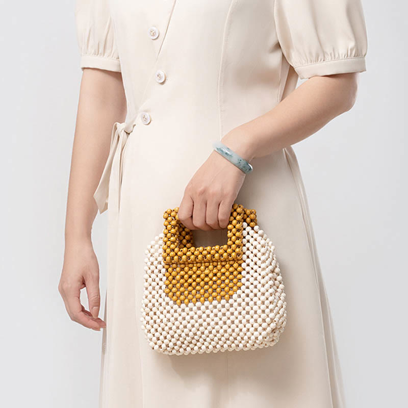 Bolso cuadrado tejido a mano con cuentas de madera y piedras de Buda