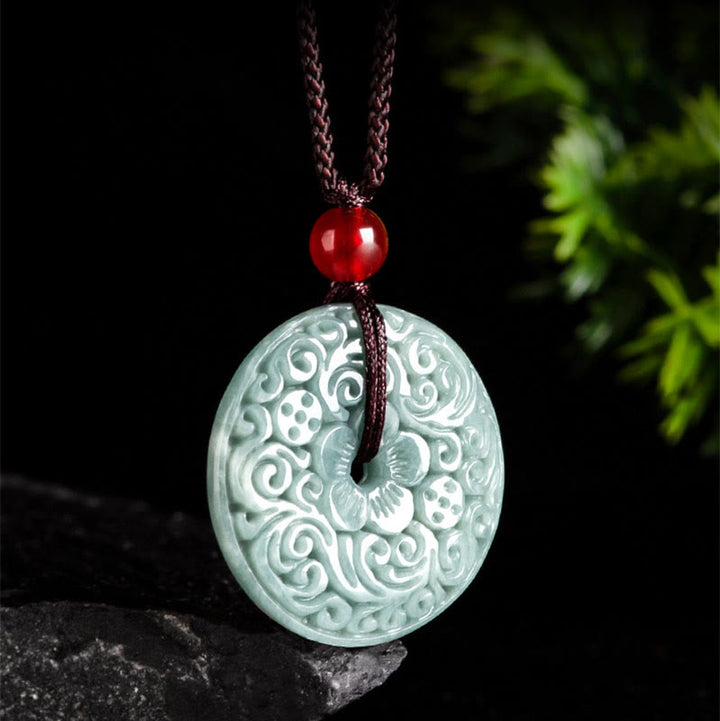 Colgante de collar de abundancia con broche de paz tallado en flor de jade verde de Buddha Stones