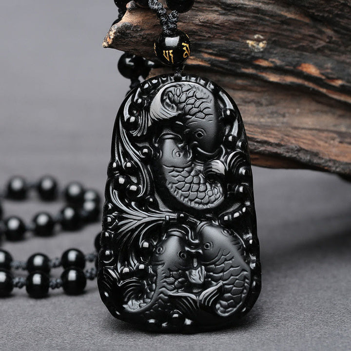 Colgante de collar con cuentas grabadas de fuerza con pez koi en obsidiana negra de Buddha Stones - Pez Koi (Suerte ♥ Prosperidad) - image 1