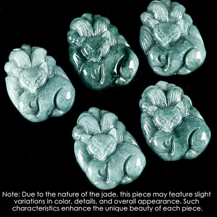 Buddha Stones Collar colgante de jade verde natural con forma de zorro de nueve colas grabado con prosperidad