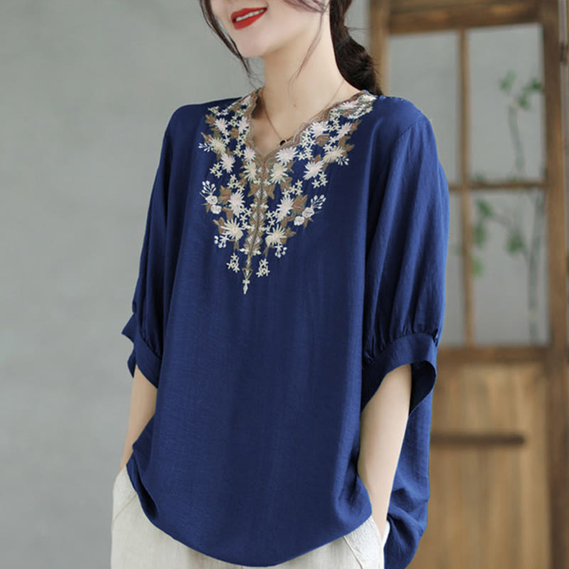 Buddha Stones Camiseta de Manga Corta de Algodón y Lino con Bordado Floral Pequeño y Cuello en V - Azul acero - F (Apto para US4-8/10; UK/AU8-12/14; UE 36-40/42) - image 3