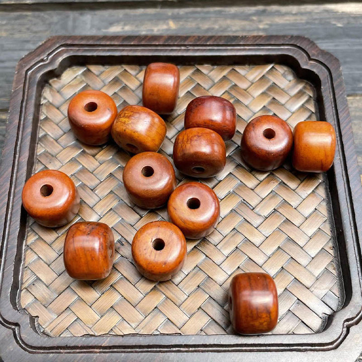 Pulsera de fuerza con Buddha Stones de hueso tibetano, cuentas Dzi de tres ojos, cuerno de oveja y ágata roja