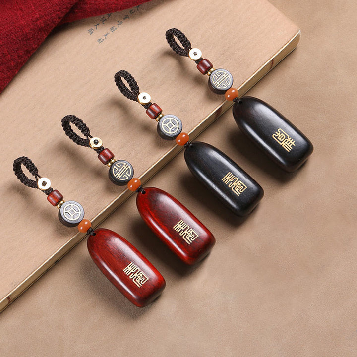 Buddha Stones Llaveros de Protección con Moneda de Cobre de Sándalo Rojo de Hoja Pequeña y Madera de Ébano de Paz Auspiciosa