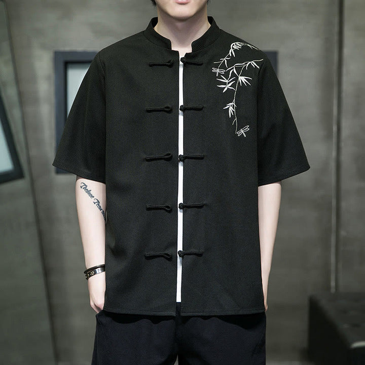 Buddha Stones Camisa de manga corta para hombre con bordado de libélula, hoja y botón de rana - Negro - US/UK/AU46, EU56 (5XL)  - image 15