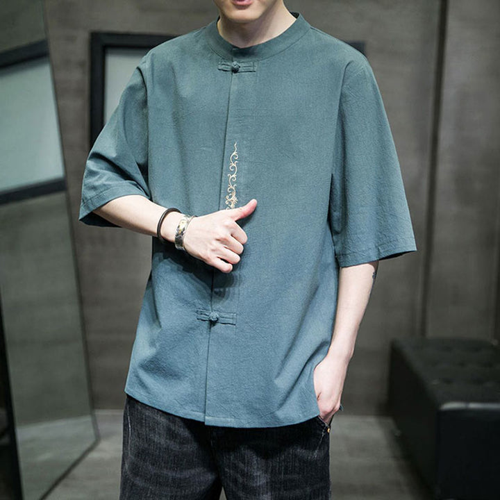 Camisa de algodón para hombre de media manga con botones de rana y bordado en color liso de Buddha Stones - image 7