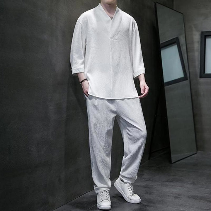 Conjunto de ropa para hombre de Buddha Stones: camisa de color sólido con cuello en V y manga tres cuartos, y pantalones casuales - image 5