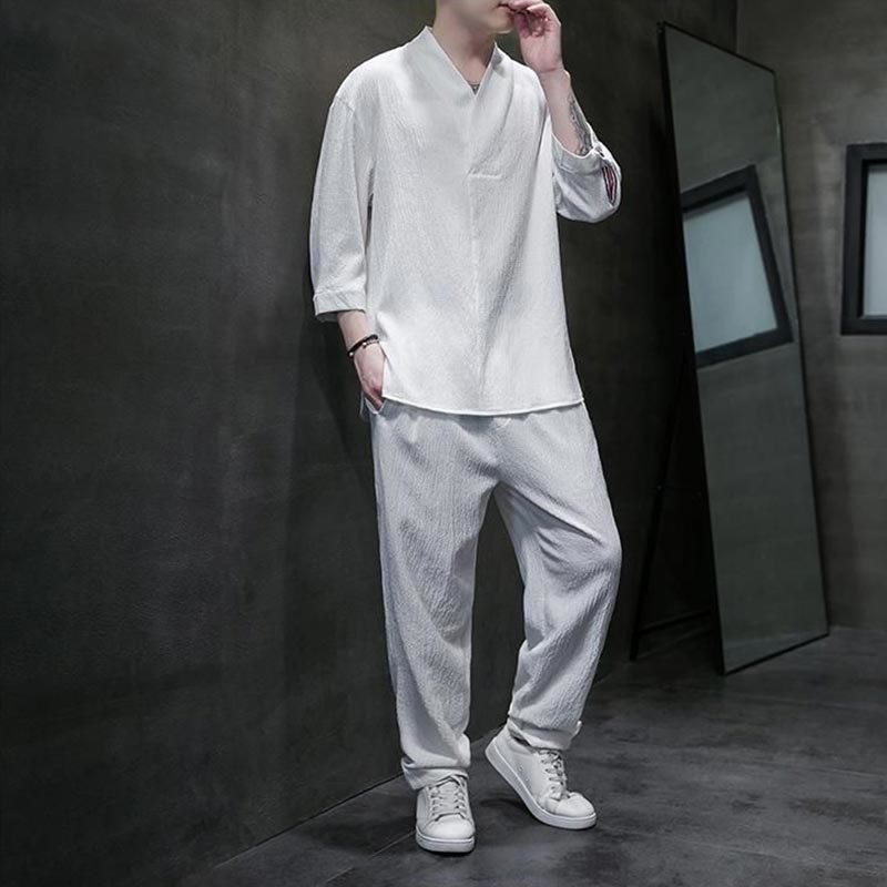 Conjunto de ropa para hombre de Buddha Stones: camisa de color sólido con cuello en V y manga tres cuartos, y pantalones casuales - image 1