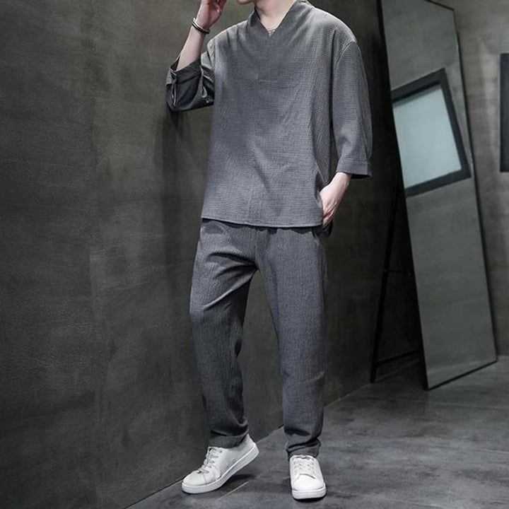 Conjunto de ropa para hombre de Buddha Stones: camisa de color sólido con cuello en V y manga tres cuartos, y pantalones casuales - image 21