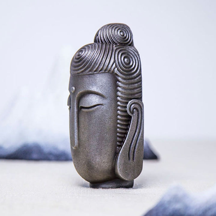 Buddha Stones Estatua de Buda Meditando con Ojos Cerrados de Resina Fundida con Óxido de Polvo de Hierro para Decoración del Hogar