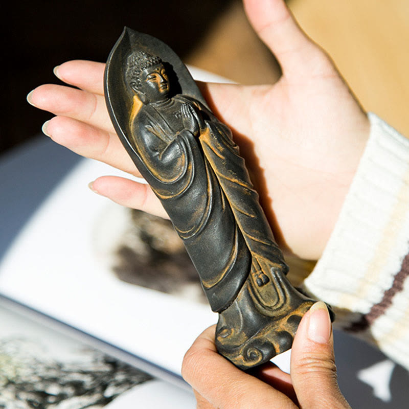 Buddha Stones Estatua de Resina de Polvo de Hierro Oxidado Hecha a Mano de Buda Sakyamuni Namaste