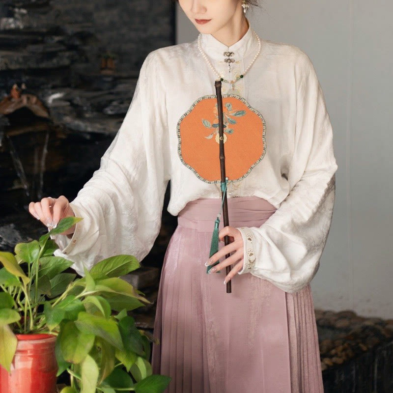 Buddha Stones Abanico portátil rizado hecho a mano con patrón de cereza, hoja de bambú y uvas, mango largo de bambú púrpura