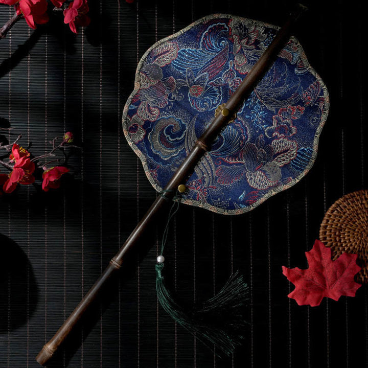 Buddha Stones Hecho a mano conchas escamas hojas patrón de Epiphyllum mango largo de bambú morado portátil abanico enrollable