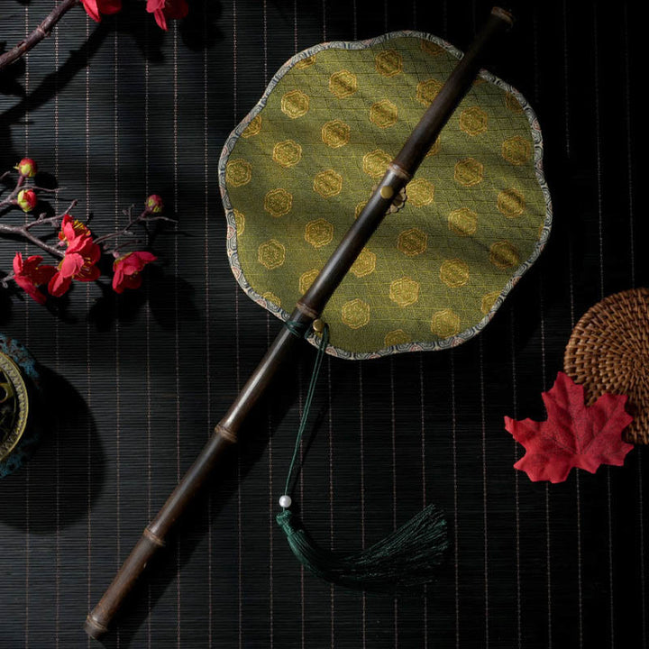 Buddha Stones Hecho a mano conchas escamas hojas patrón de Epiphyllum mango largo de bambú morado portátil abanico enrollable