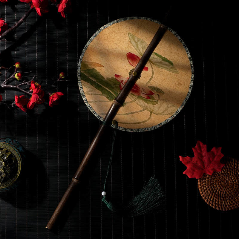 Buddha Stones Flores Hechas a Mano Melocotón Níspero Pájaro Grulla Patrón de Mariposa Mango de Bambú Largo Púrpura Abanico Portátil Enrollable