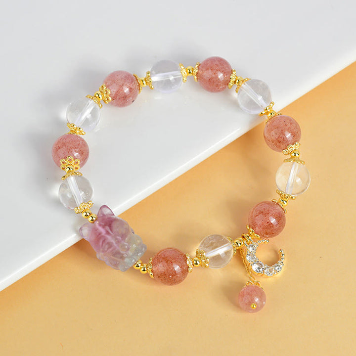 Pulsera con colgante de luna de zorro de nueve colas y cuarzo fresa blanco natural de Buddha Stones
