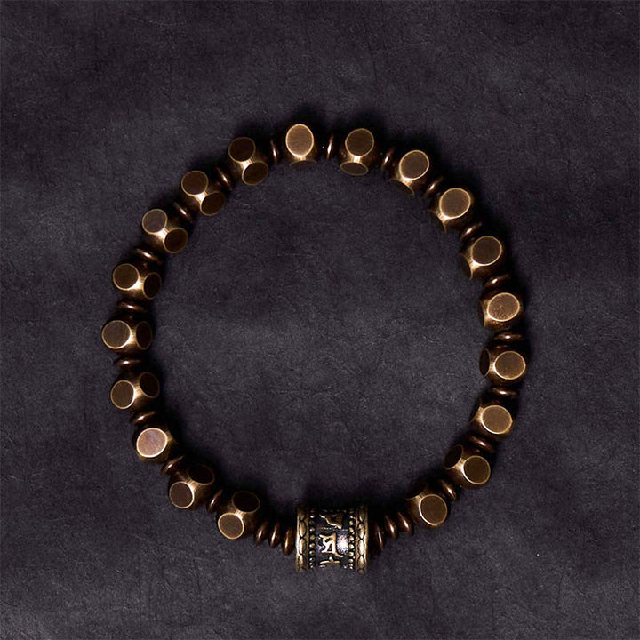 Pulsera de enfoque con amuleto de latón y cobre tallado Om Mani Padme Hum tibetano con Buddha Stones