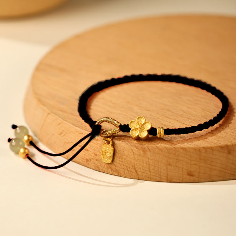 Buddha Stones Pulsera de hilo con amuleto de la suerte con personaje Fu en flor de melocotón pequeña de jade de Hetian