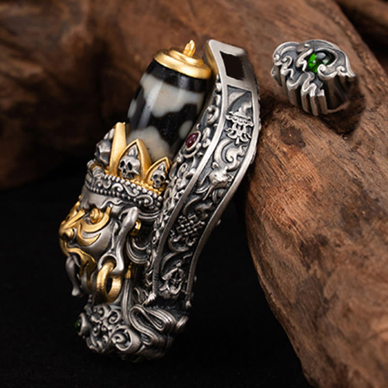 Collar con colgante de protección de cuentas Dzi de la diosa de la riqueza tibetana Zakiram de plata de ley 925 con Buddha Stones