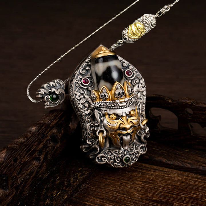 Collar con colgante de protección de cuentas Dzi de la diosa de la riqueza tibetana Zakiram de plata de ley 925 con Buddha Stones
