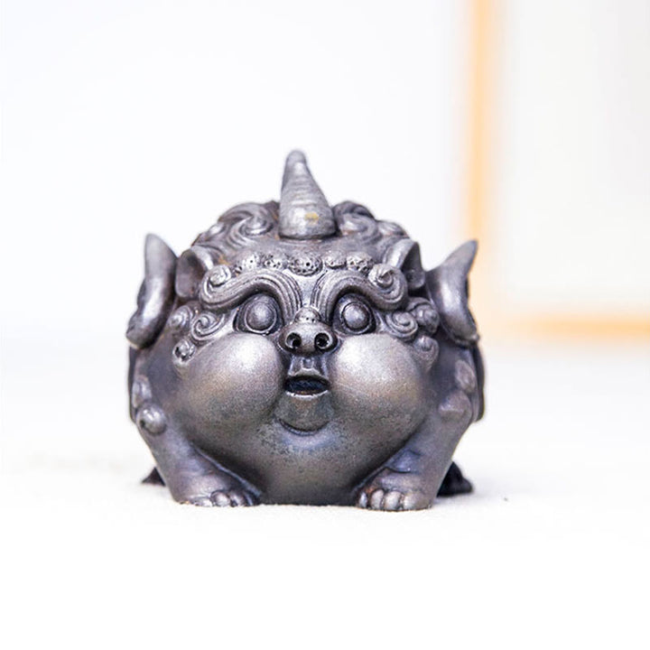 Estatua de resina fundida con óxido de hierro en polvo de PiXiu hecha a mano con Buddha Stones para decoración del hogar