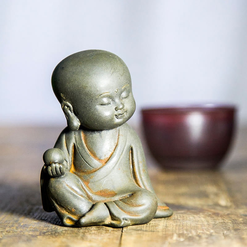 Buddha Stones hechas a mano Ksitigarbha Kwan Yin Guanyin Avalokitesvara Tathagata polvo de hierro estatua de resina fundida óxido decoración del hogar