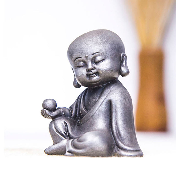 Buddha Stones hechas a mano Ksitigarbha Kwan Yin Guanyin Avalokitesvara Tathagata polvo de hierro estatua de resina fundida óxido decoración del hogar