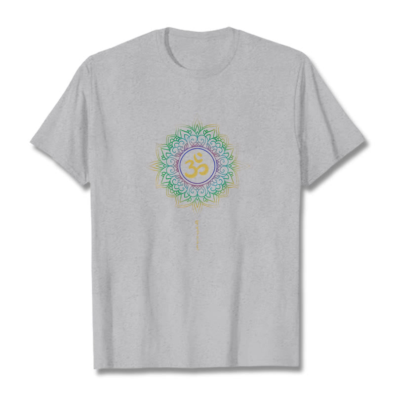 Camiseta de algodón con diseño de loto en degradado verde y amarillo con Buddha Stones OM - Gris claro - 2XL - image 18