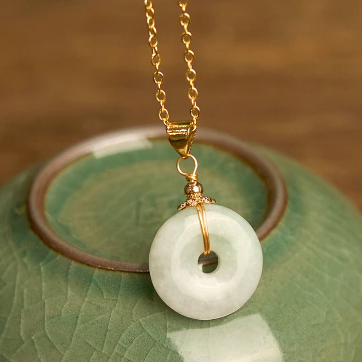 Collar con hebilla de paz de jade y Buddha Stones , colgante de suerte