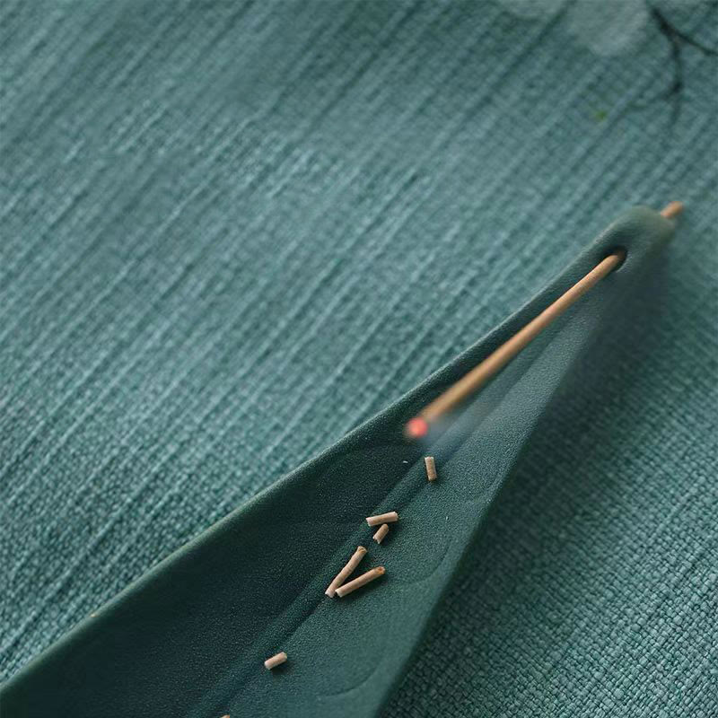 Quemador de incienso de cerámica con forma de hoja de sauce y Buddha Stones para curación