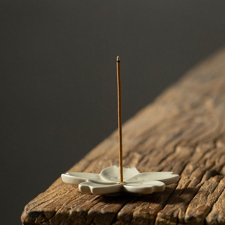 Quemador de incienso de cerámica curativo con Buddha Stones , flor de loto, flor de cerezo, flor de ciruelo y crisantemo