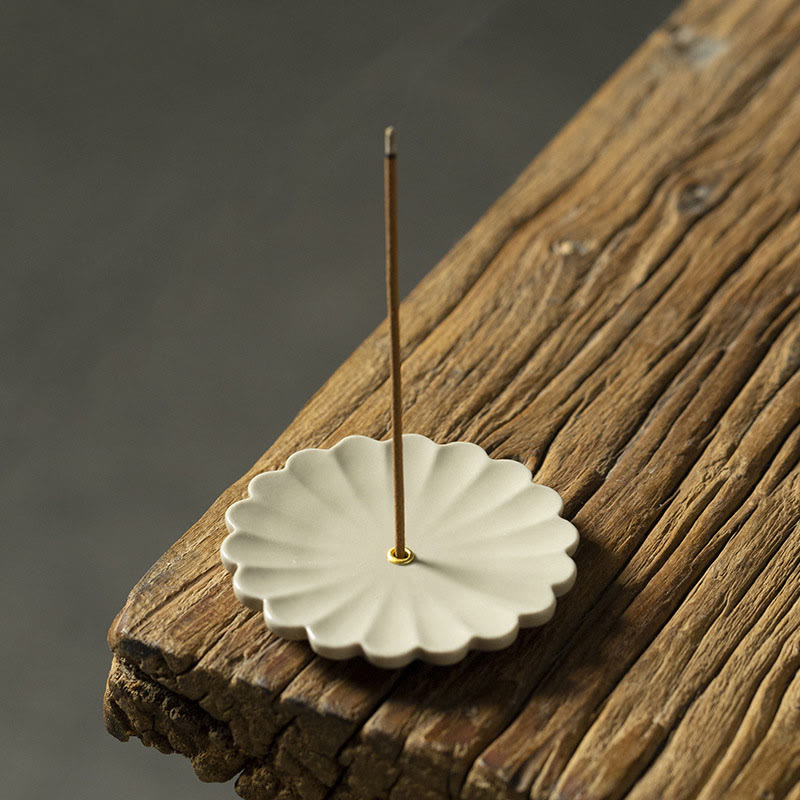 Quemador de incienso de cerámica curativo con Buddha Stones , flor de loto, flor de cerezo, flor de ciruelo y crisantemo