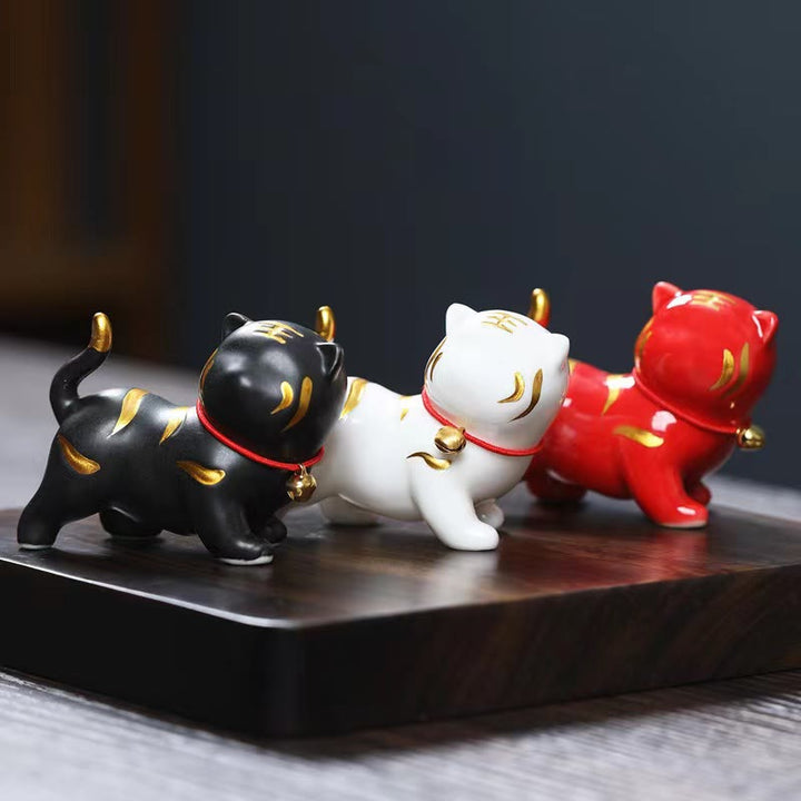 Figura decorativa de cerámica para escritorio del hogar con forma de tigre en miniatura con Buddha Stones