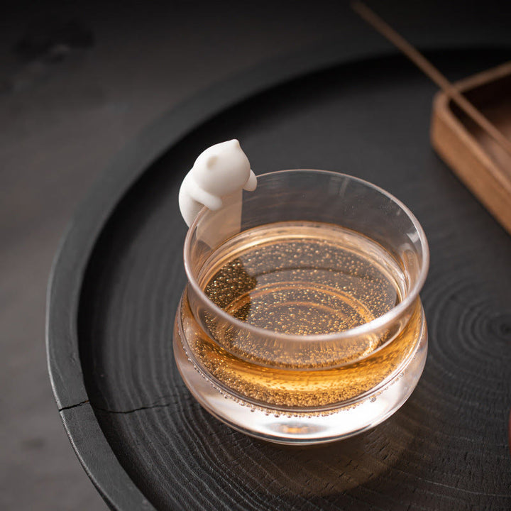 Figura decorativa de cerámica para escritorio del hogar con forma de gato blanco colgante de Buddha Stones - Gato colgante pequeño 2 x 1,8 x 3,6 cm - image 1