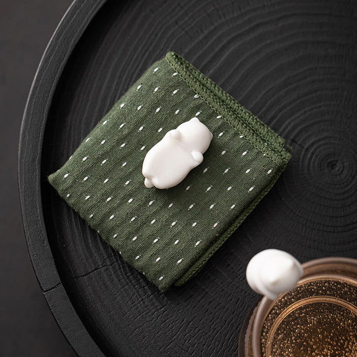 Figura decorativa de cerámica para escritorio del hogar con forma de gato blanco colgante de Buddha Stones - image 12