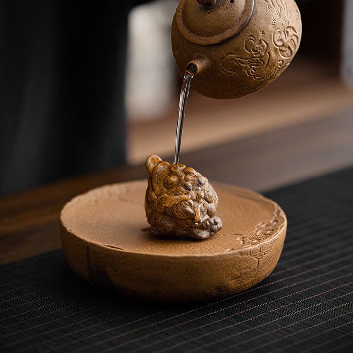 Figura decorativa de cerámica para escritorio del hogar con forma de gato de pie en miniatura con forma de rana y Buddha Stones - image 14