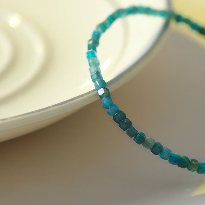 Pulsera de cobre chapada en oro de 14 k con forma de corazón y cuentas ultrafinas de apatita de 2,5 mm y piedra de Buda