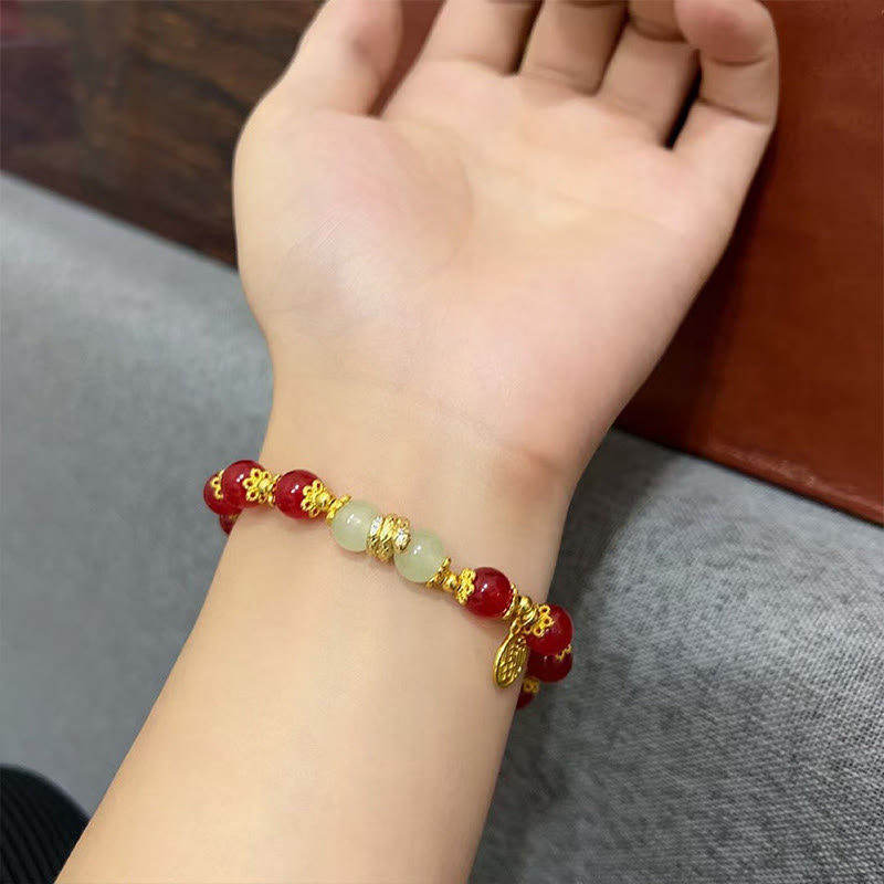 Buddha Stones con ágata roja, jade y personaje Fu del año de la serpiente