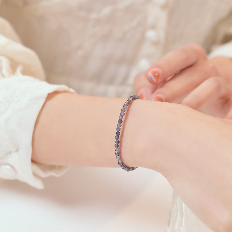 Pulsera de comunicación de cobre bañada en oro de 14 k con cuentas ultrafinas de iolita y amatista de 3 mm y Buddha Stones