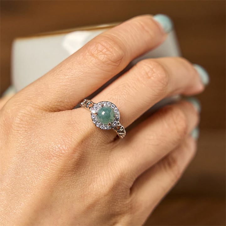 Anillo de la suerte con diseño de vara de ruyi y huevo de jade hetiano natural con Buddha Stones