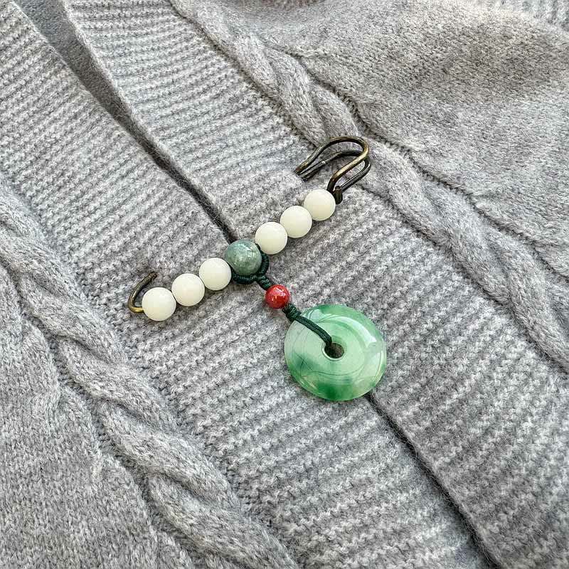Broche de la suerte con hebilla de la paz de jade y semillas de Bodhi y Buddha Stones