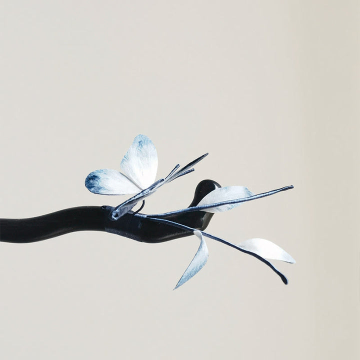 Broche de mariposa de seda morera con flores de terciopelo hechas a mano con Buddha Stones