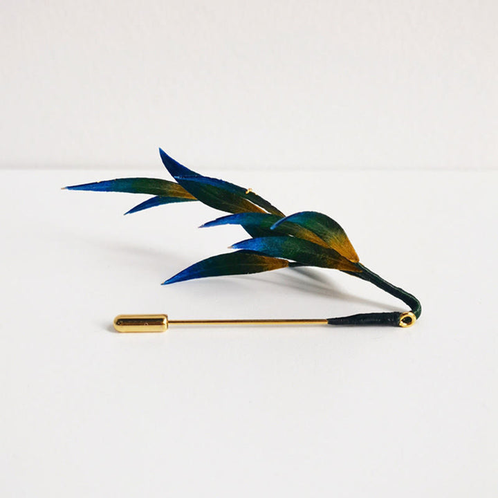 Broche de hojas de seda morera, verde, amarillo y azul, hecho a mano con flores de terciopelo y Buddha Stones