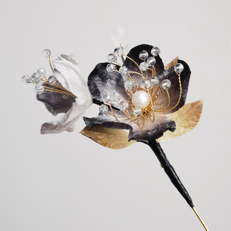 Broche de flores de seda de morera con hojas y flores de terciopelo hecho a mano con Buddha Stones