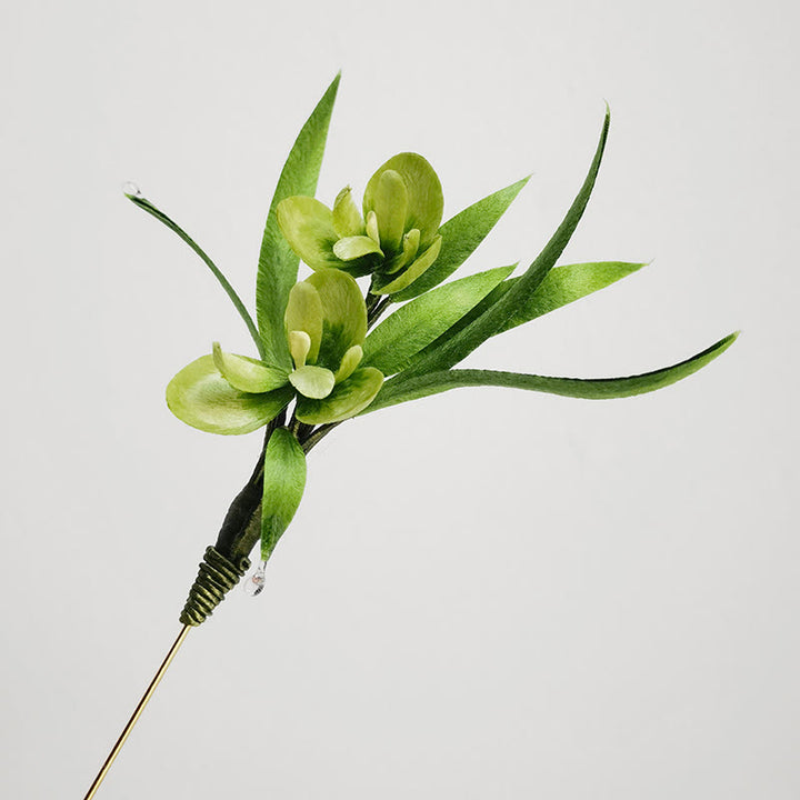 Broche para el pelo con flores de terciopelo hechas a mano y hojas de seda morera con Buddha Stones