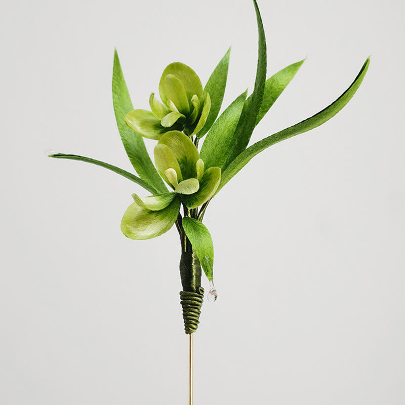 Broche para el pelo con flores de terciopelo hechas a mano y hojas de seda morera con Buddha Stones