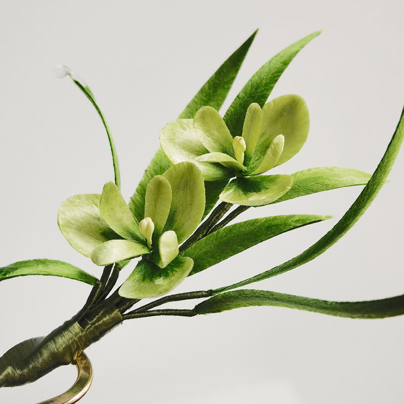 Broche para el pelo con flores de terciopelo hechas a mano y hojas de seda morera con Buddha Stones