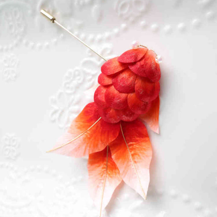 Broche para el pelo con forma de pez koi rojo y flores de terciopelo de Yangzhou hecho a mano con Buddha Stones