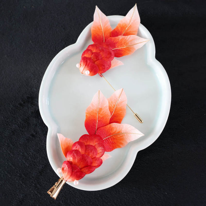 Broche para el pelo con forma de pez koi rojo y flores de terciopelo de Yangzhou hecho a mano con Buddha Stones