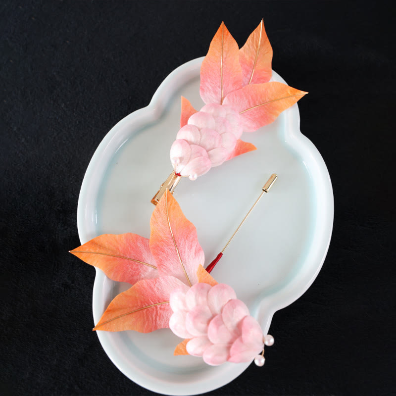 Broche para el pelo con forma de pez koi rojo y flores de terciopelo de Yangzhou hecho a mano con Buddha Stones